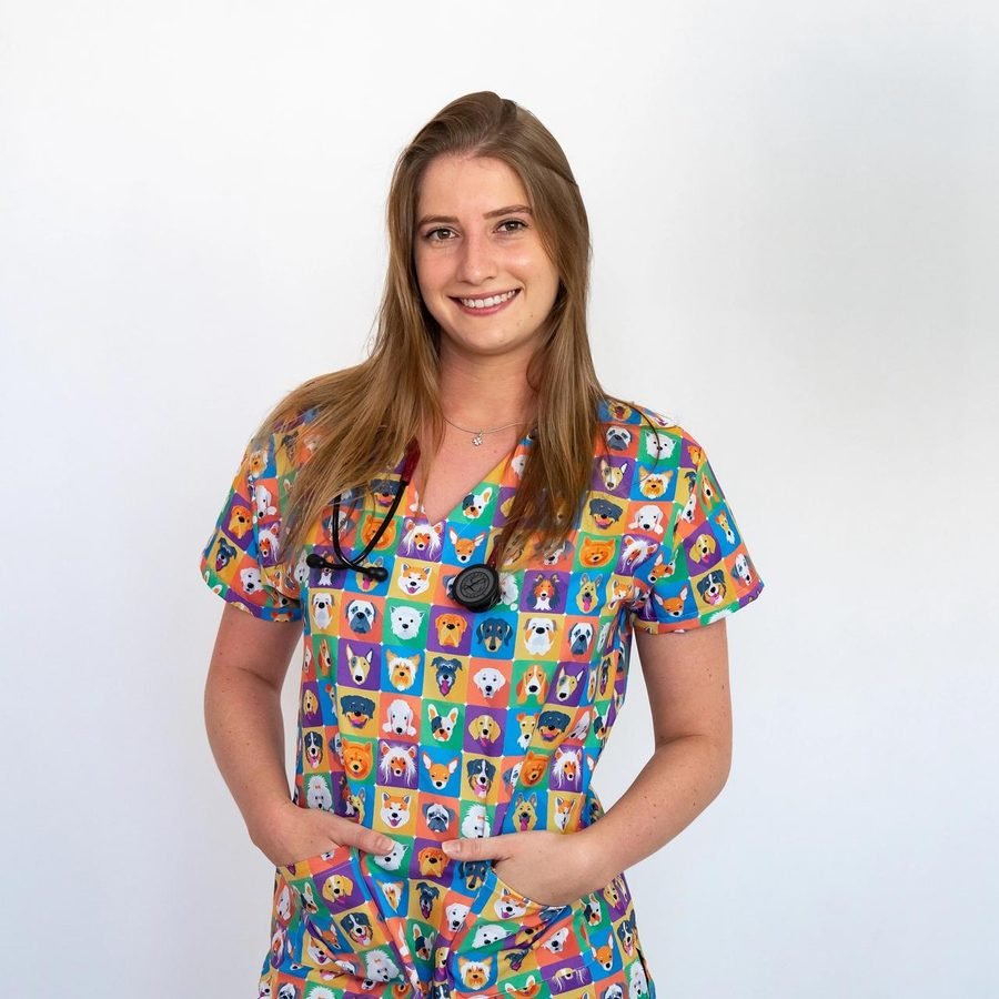Médica veterinária da equipe Amigo Bicho