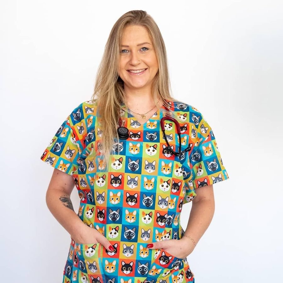 Médica veterinária da equipe Amigo Bicho